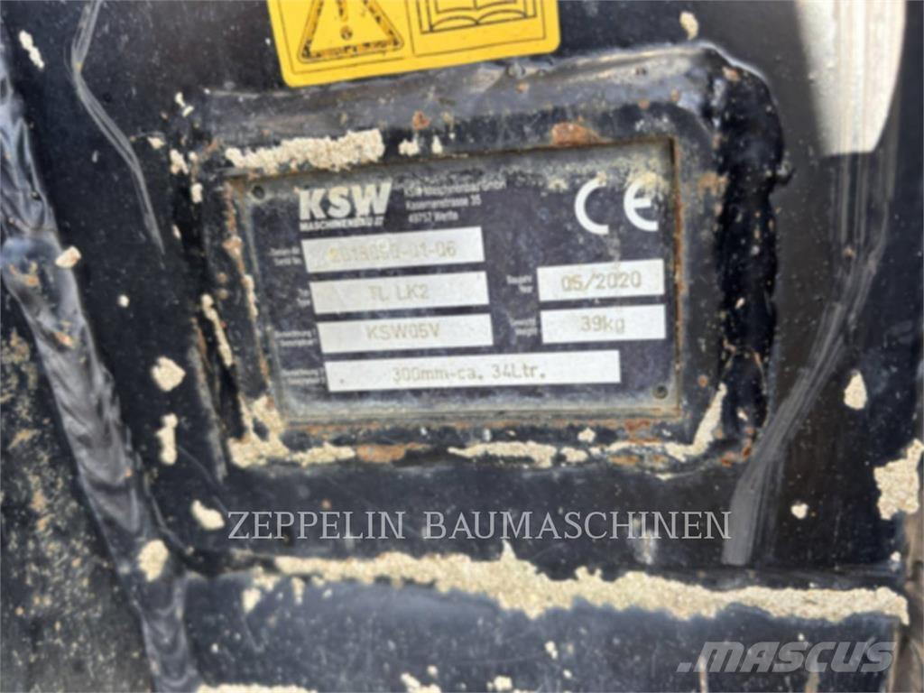 CAT 301.6-05A Vikšriniai ekskavatoriai