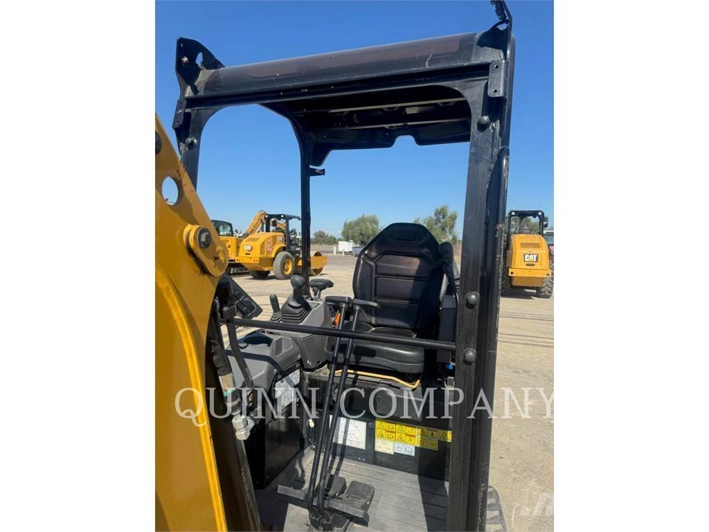 CAT 301.7 Vikšriniai ekskavatoriai