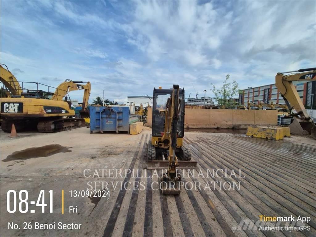 CAT 301.7-05CR Vikšriniai ekskavatoriai