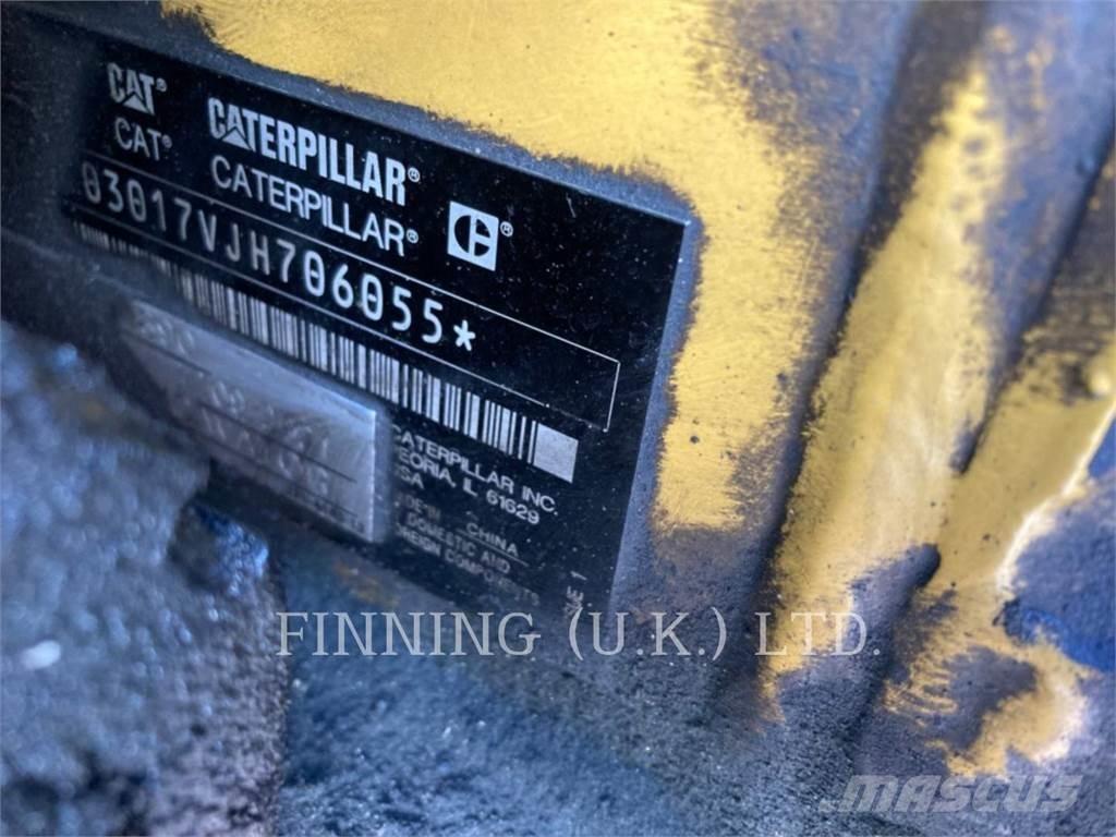 CAT 301.705ACR Vikšriniai ekskavatoriai
