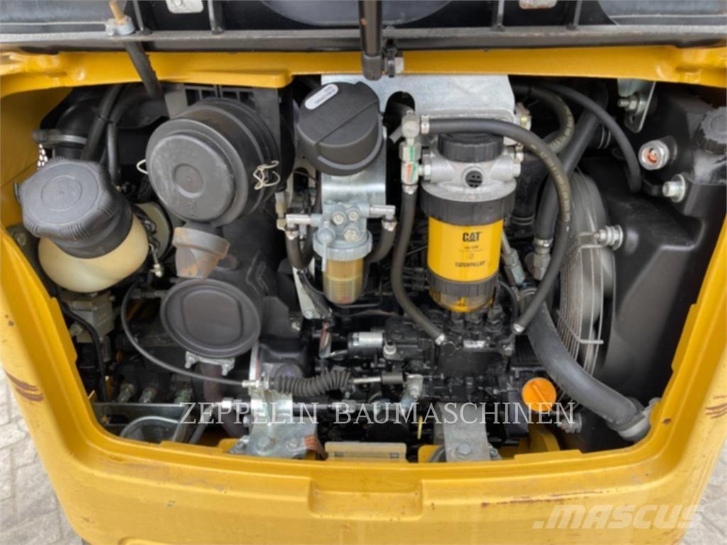 CAT 301.7D Vikšriniai ekskavatoriai
