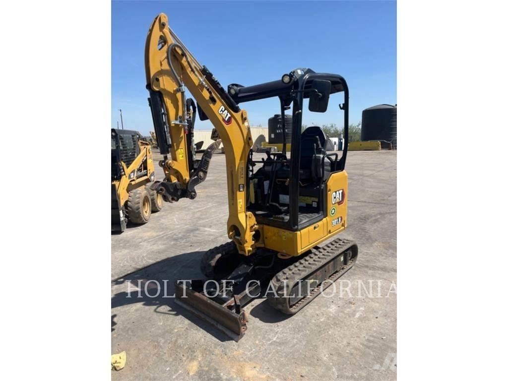 CAT 301.8 Vikšriniai ekskavatoriai