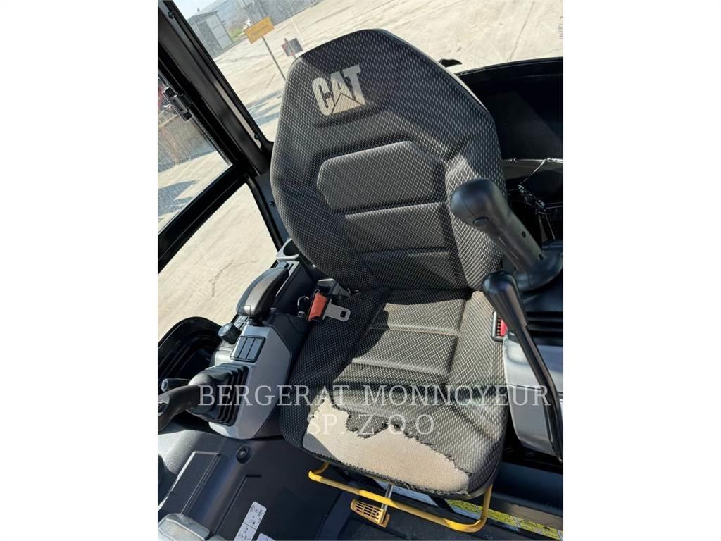CAT 301.8 Vikšriniai ekskavatoriai