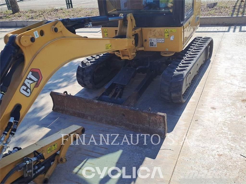 CAT 301.8 Vikšriniai ekskavatoriai