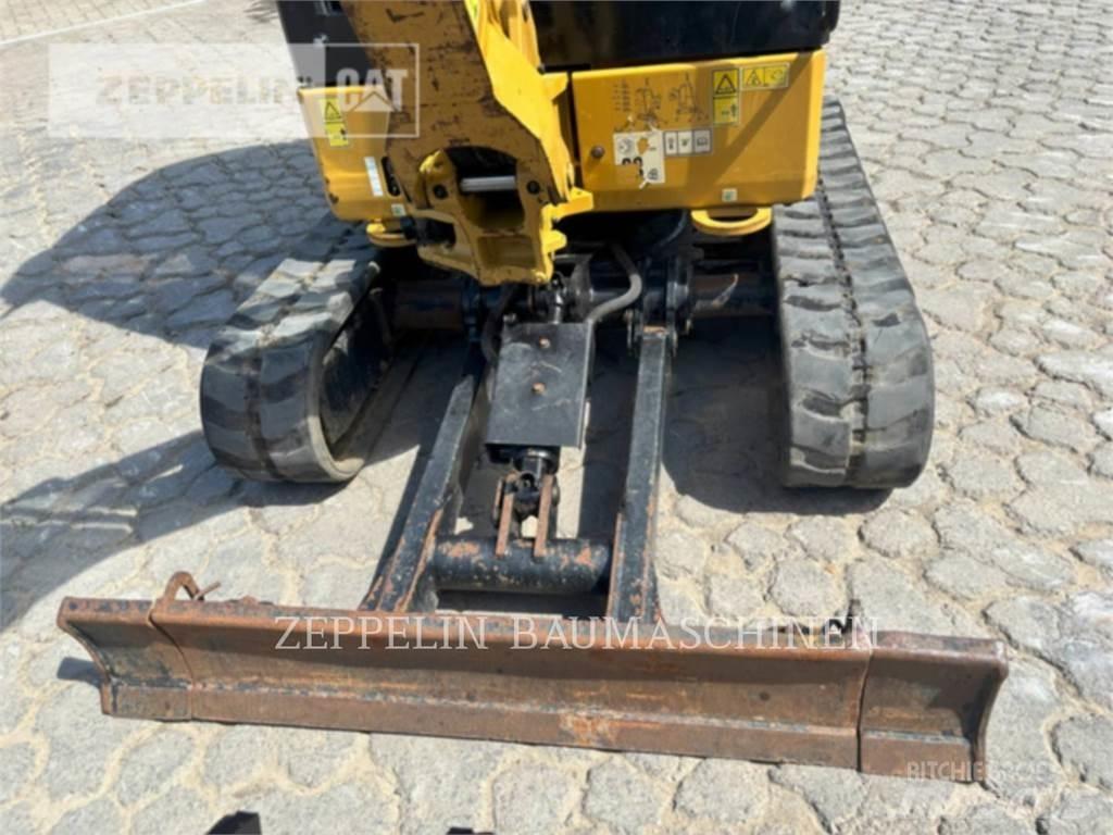 CAT 301.8-05A Vikšriniai ekskavatoriai
