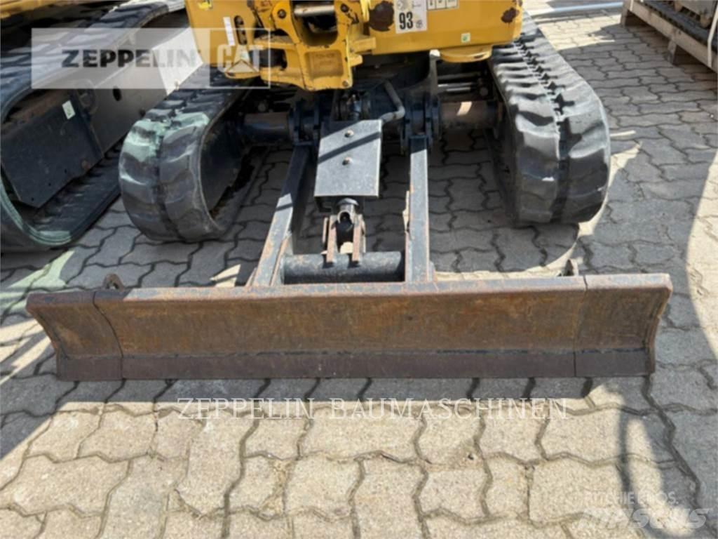 CAT 301.8-05A Vikšriniai ekskavatoriai