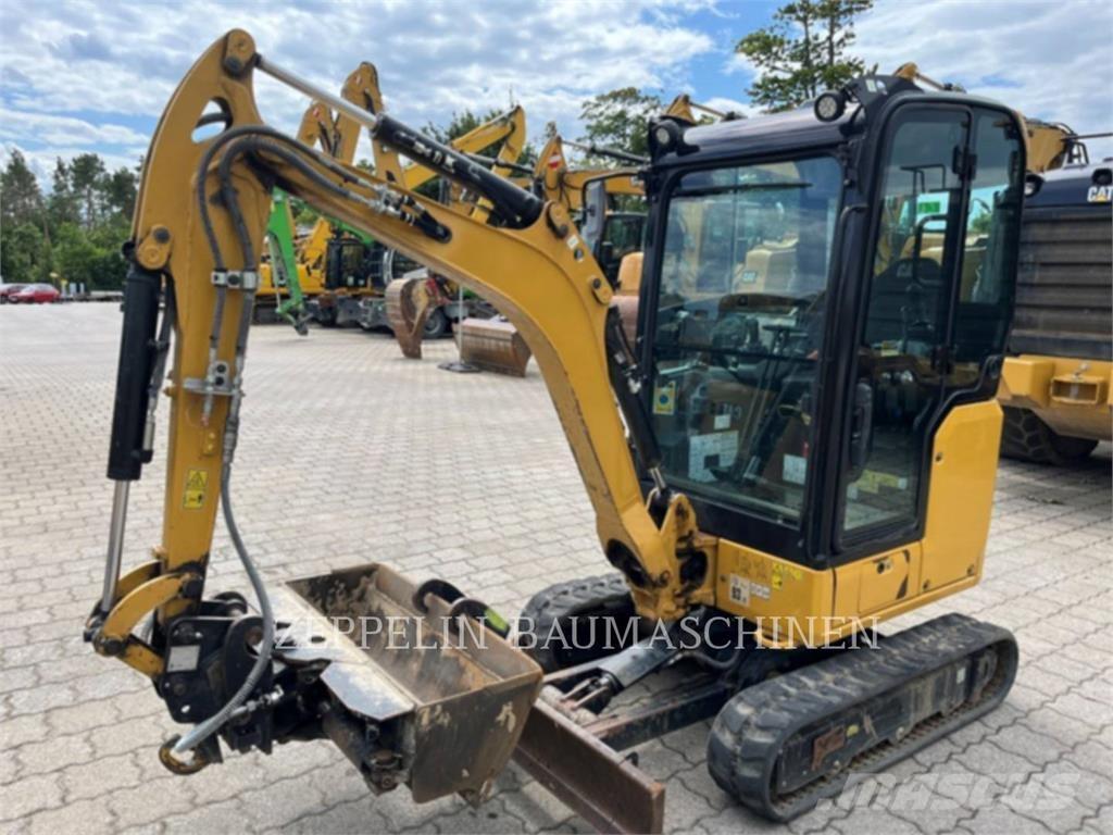 CAT 301.8-05A Vikšriniai ekskavatoriai