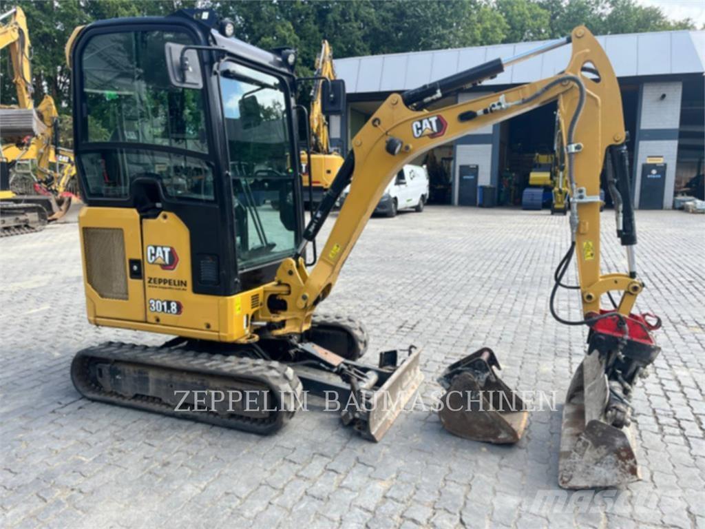 CAT 301.8-05A Vikšriniai ekskavatoriai