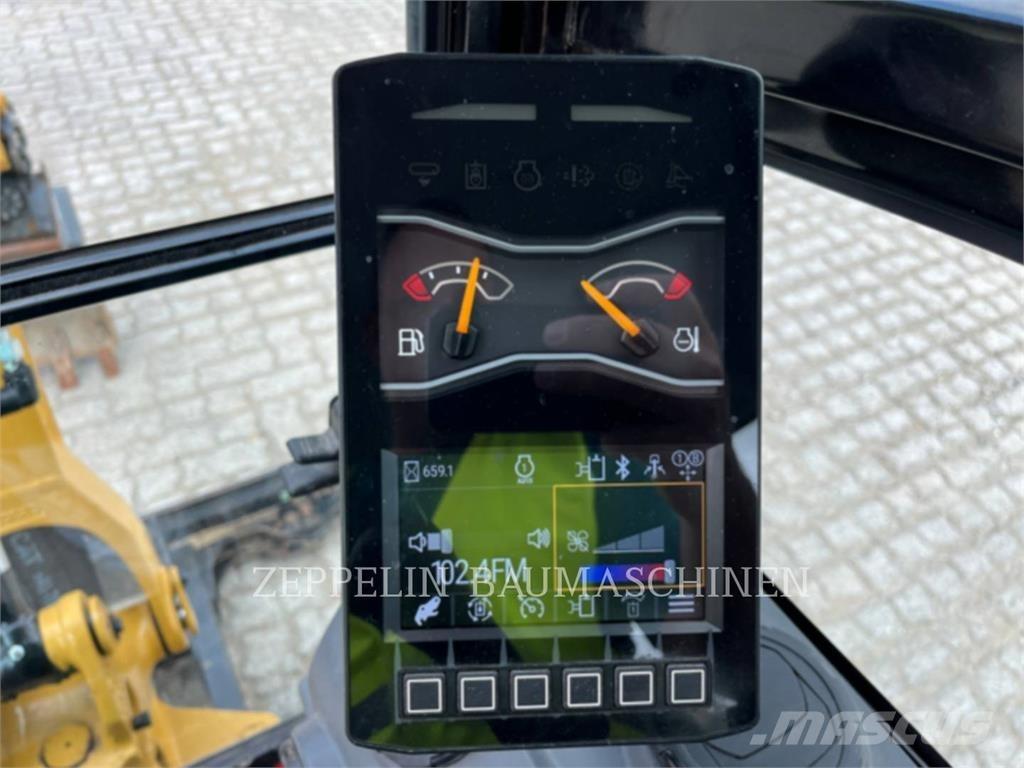 CAT 301.8-05A Vikšriniai ekskavatoriai