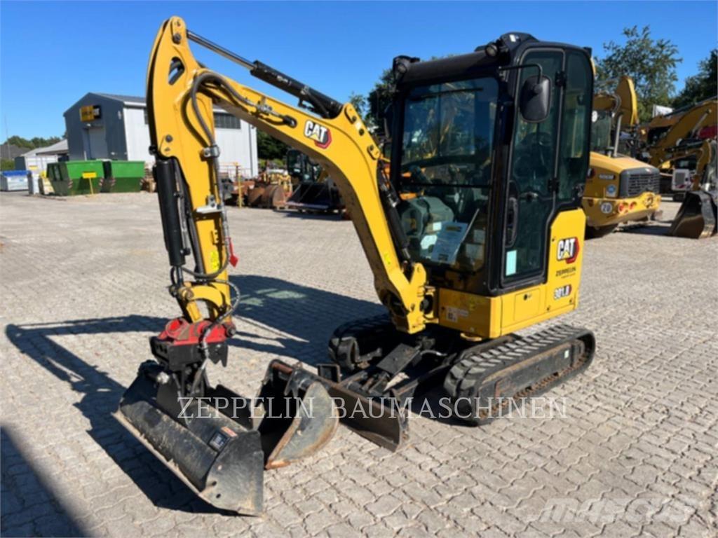 CAT 301.8-05A Vikšriniai ekskavatoriai