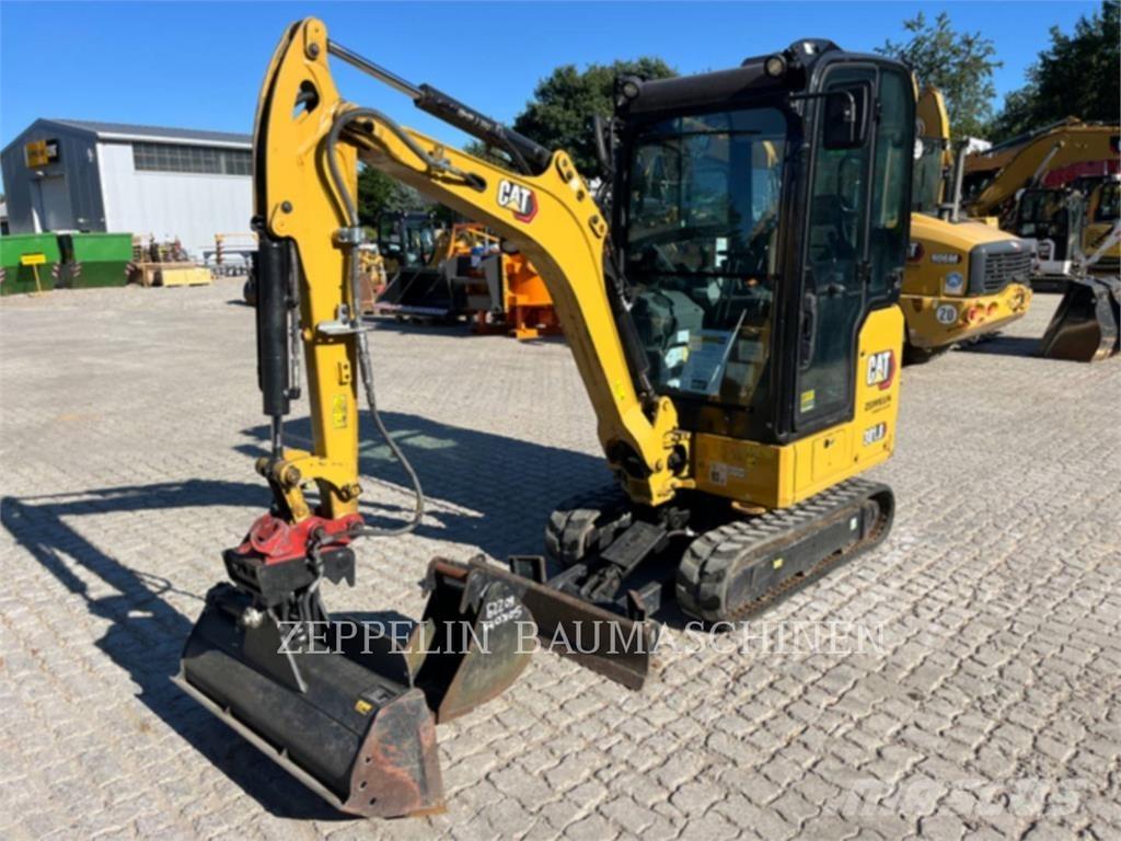 CAT 301.8-05A Vikšriniai ekskavatoriai