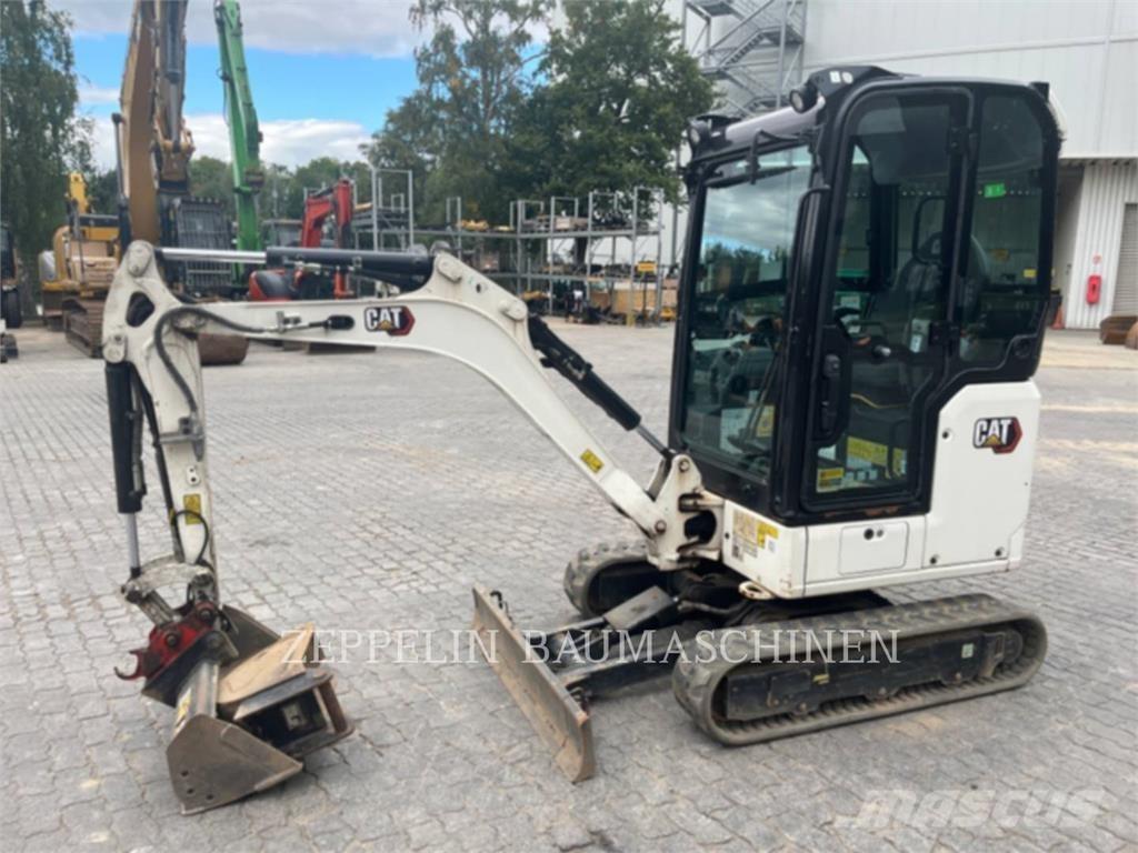 CAT 301.8-05A Vikšriniai ekskavatoriai