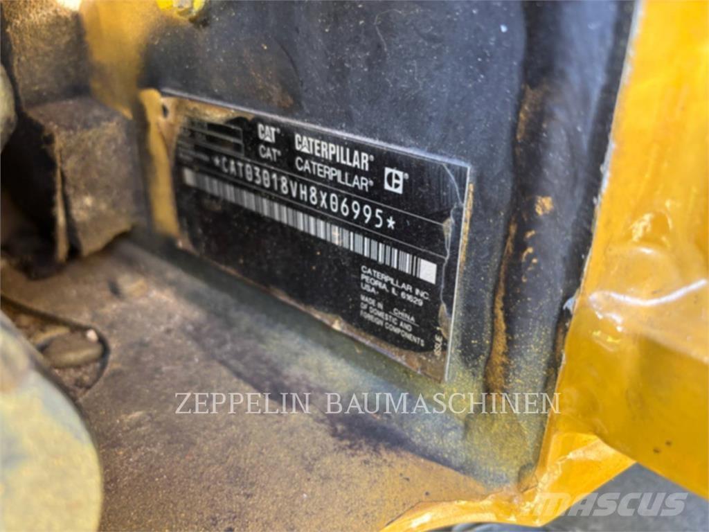 CAT 301.8-05A Vikšriniai ekskavatoriai