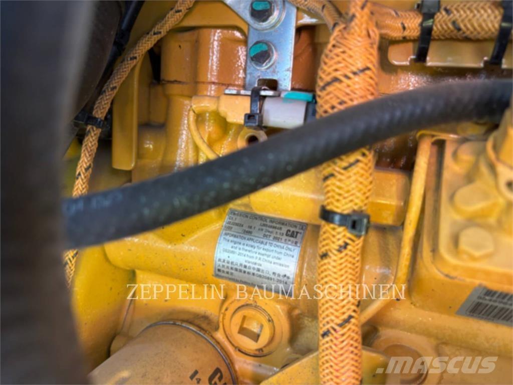 CAT 301.8-05A Vikšriniai ekskavatoriai