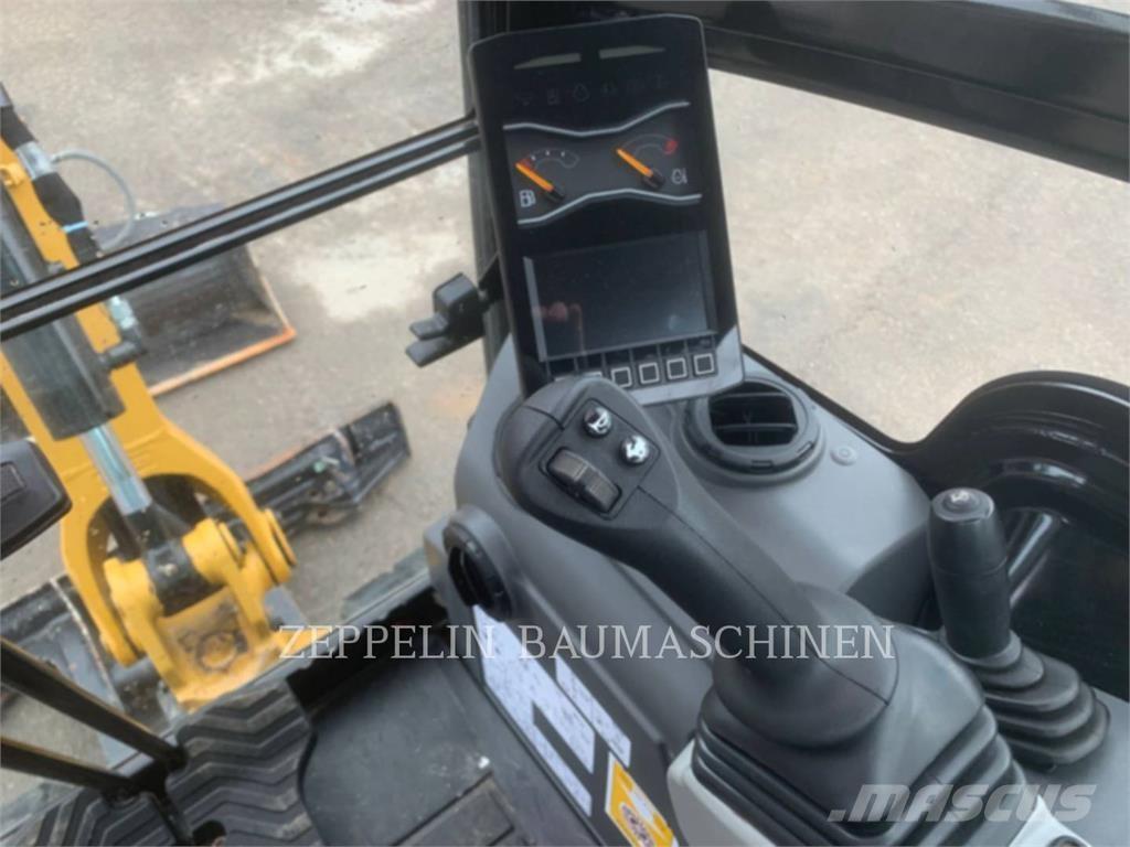 CAT 301.8-05A Vikšriniai ekskavatoriai