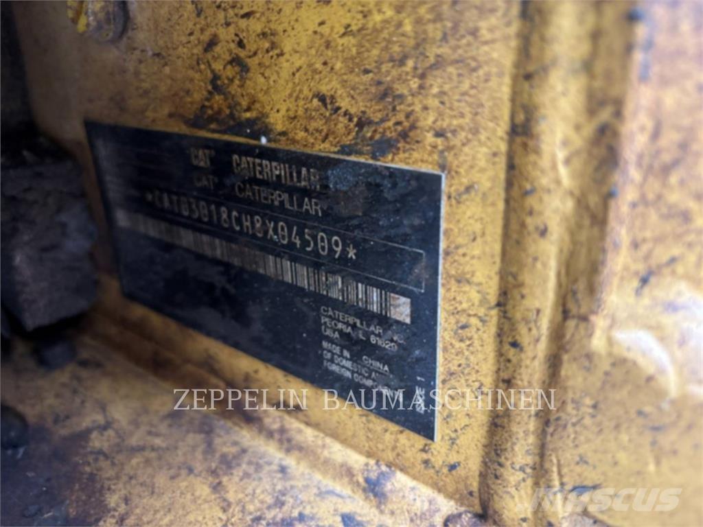 CAT 301.8-05A Vikšriniai ekskavatoriai