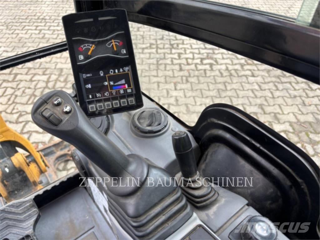 CAT 301.8-05A Vikšriniai ekskavatoriai