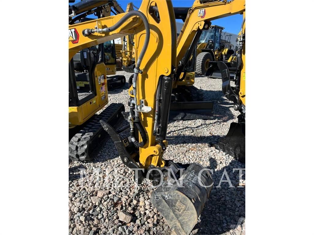 CAT 302 Vikšriniai ekskavatoriai