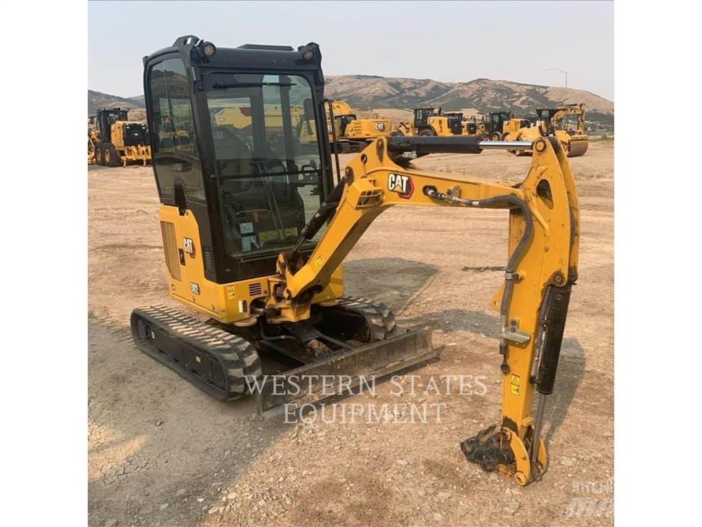 CAT 302 Vikšriniai ekskavatoriai