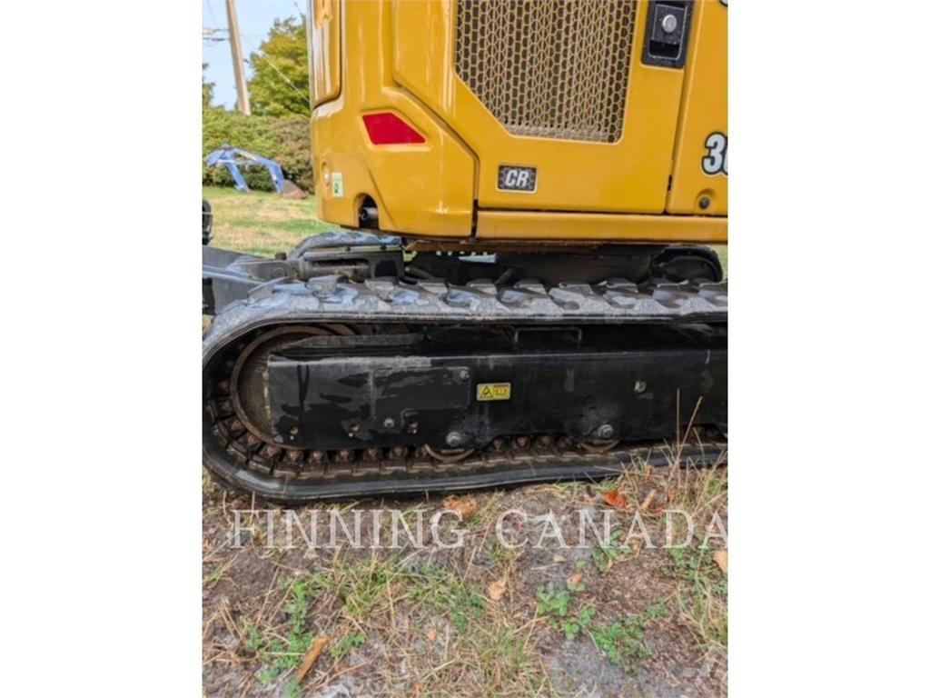 CAT 302 Vikšriniai ekskavatoriai