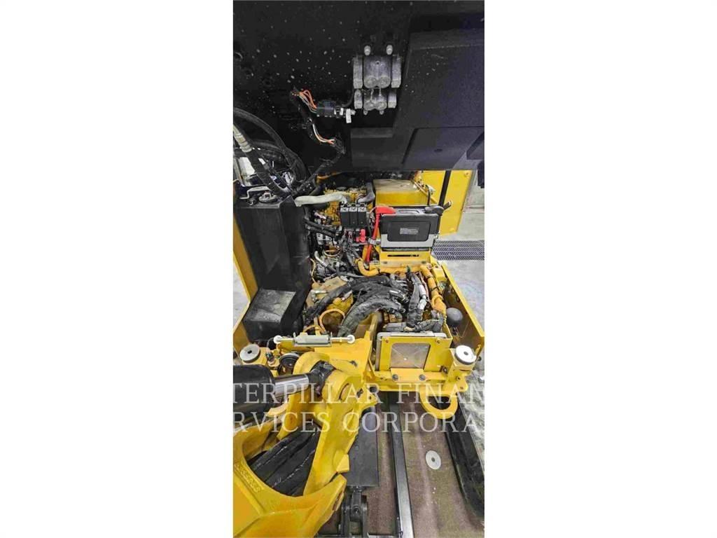 CAT 302 05A CR Vikšriniai ekskavatoriai