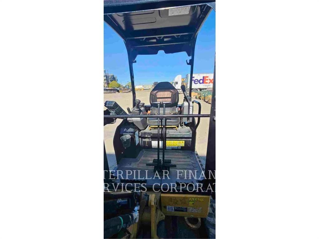CAT 302 05A CR Vikšriniai ekskavatoriai
