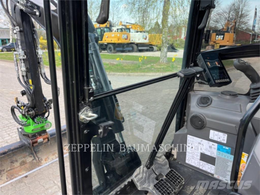 CAT 302-05A CR Vikšriniai ekskavatoriai