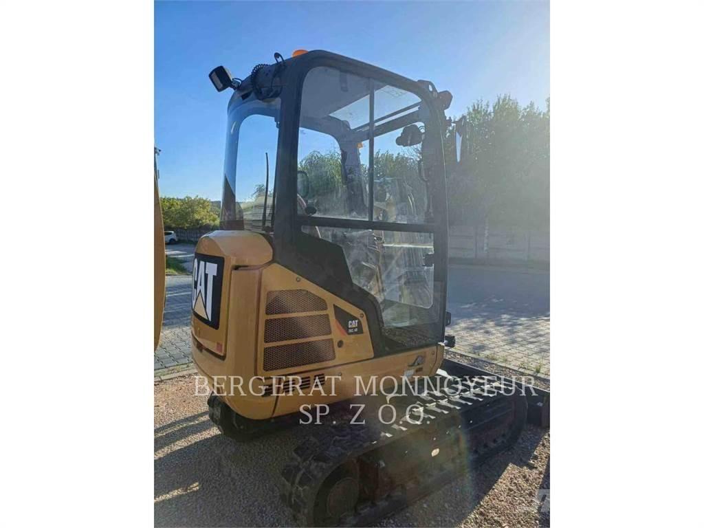 CAT 302.4D Vikšriniai ekskavatoriai