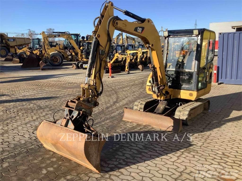 CAT 302.5C Vikšriniai ekskavatoriai