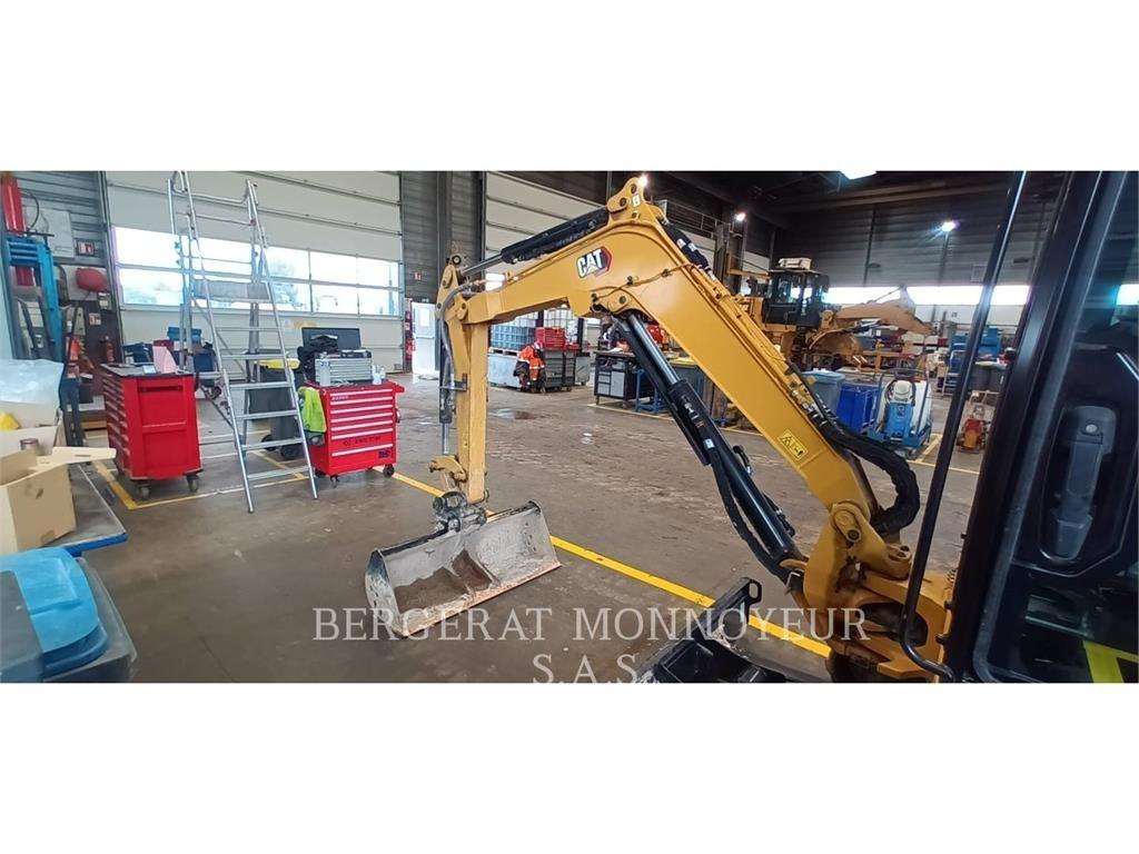 CAT 302.7 Vikšriniai ekskavatoriai