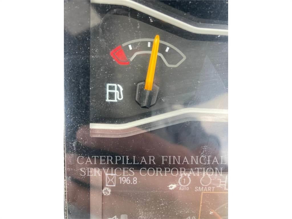 CAT 302.7-07CR Vikšriniai ekskavatoriai