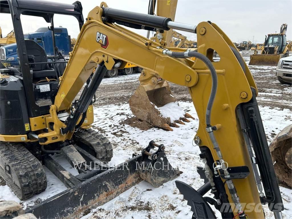 CAT 302.7 C1TH Vikšriniai ekskavatoriai