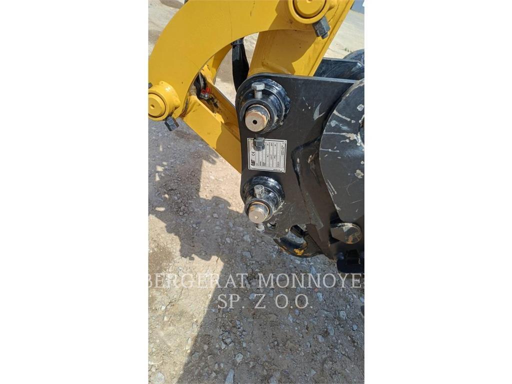 CAT 302.7CR Vikšriniai ekskavatoriai
