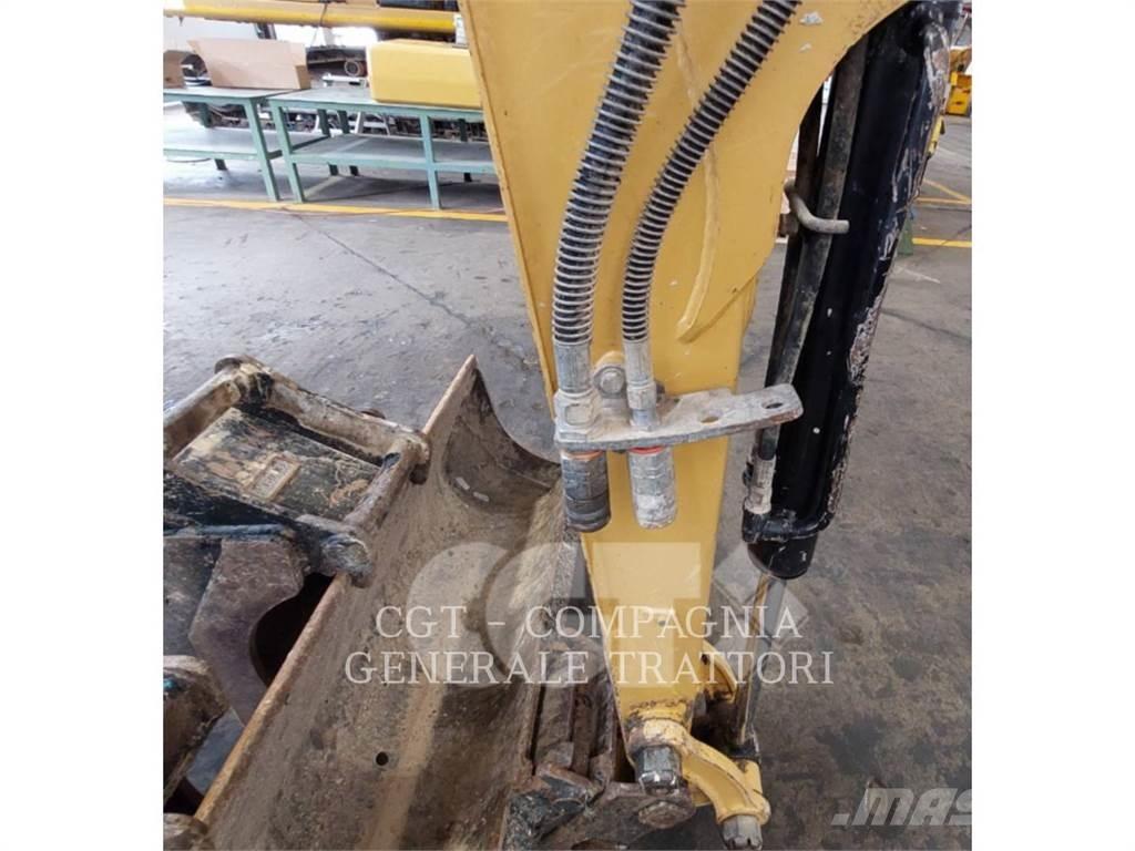 CAT 302.7DCR Vikšriniai ekskavatoriai