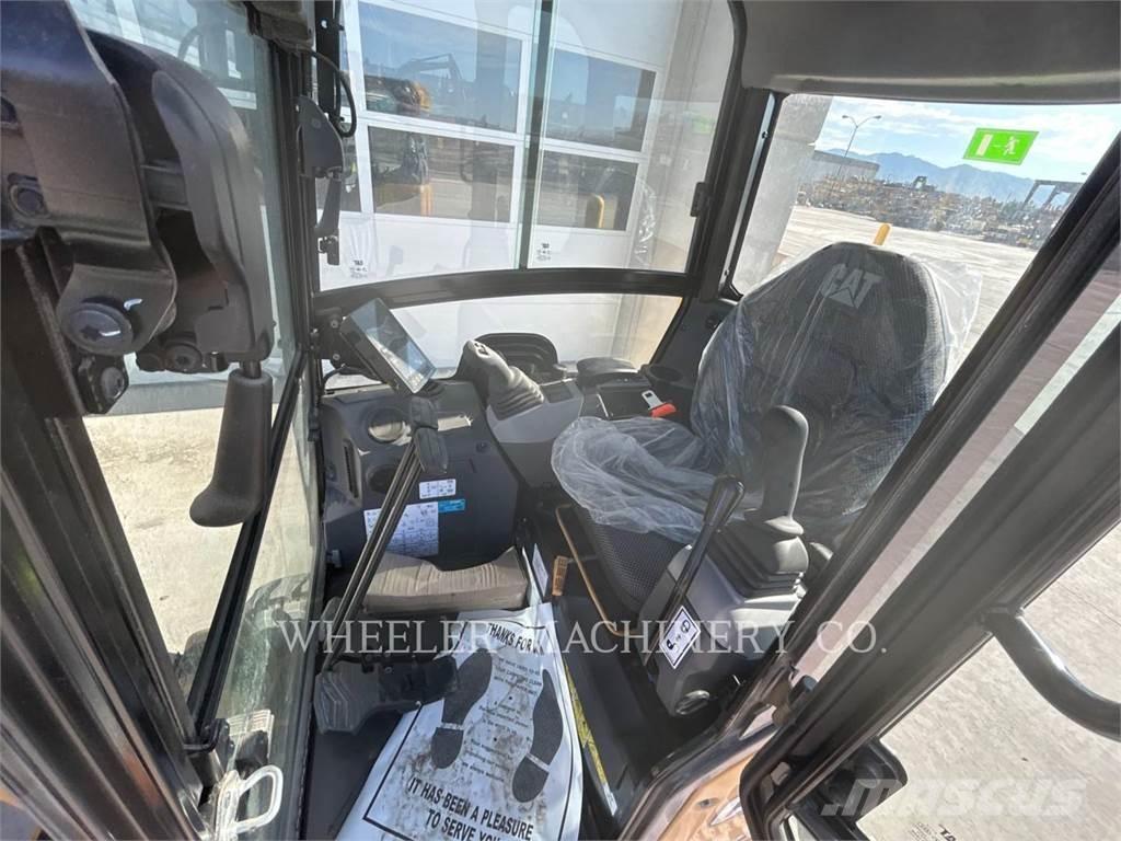 CAT 302 C3 Vikšriniai ekskavatoriai