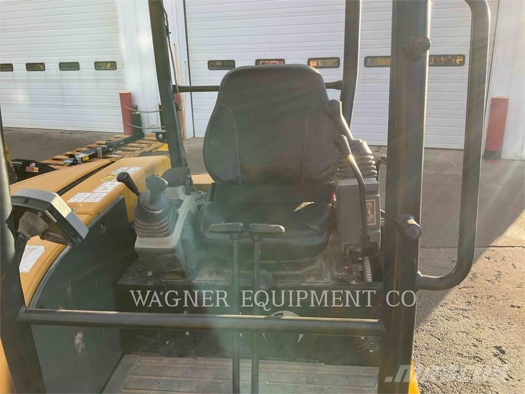 CAT 303.5E2 Vikšriniai ekskavatoriai