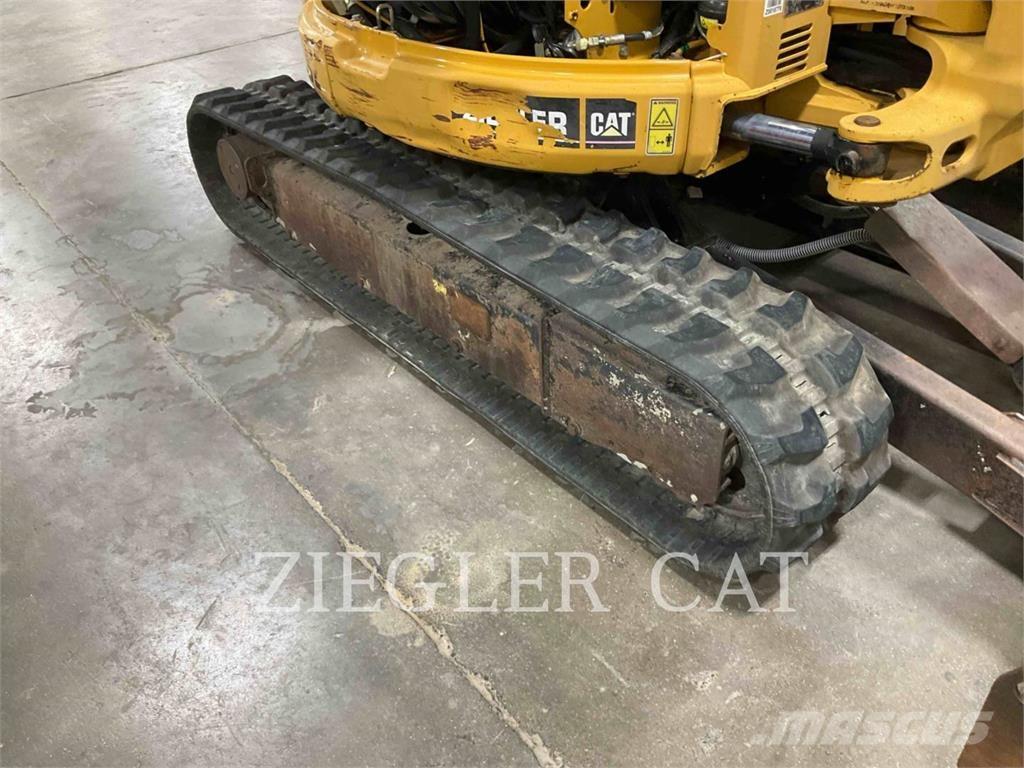 CAT 303C Vikšriniai ekskavatoriai