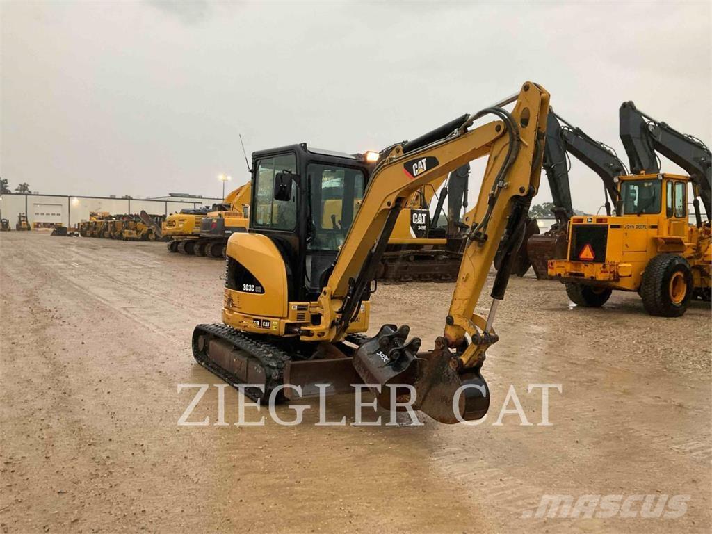 CAT 303C Vikšriniai ekskavatoriai
