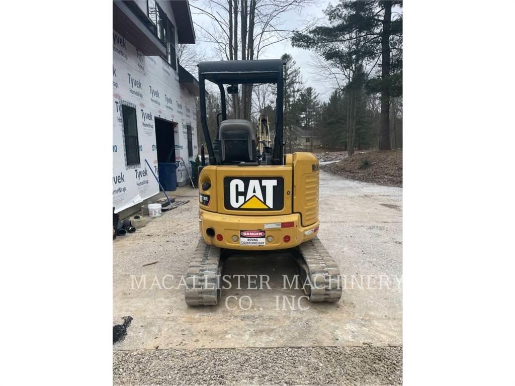 CAT 303ECR Vikšriniai ekskavatoriai