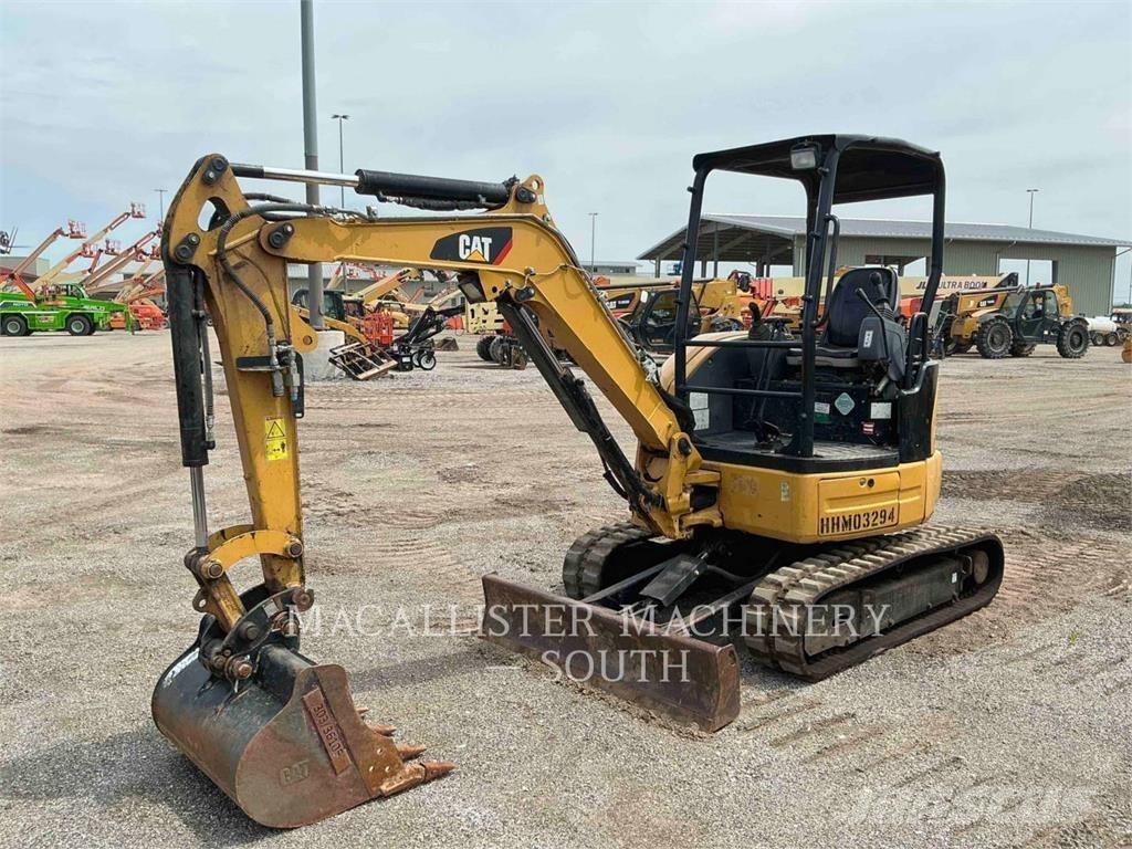 CAT 303ECR Vikšriniai ekskavatoriai