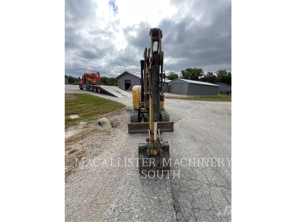 CAT 303ECR Vikšriniai ekskavatoriai