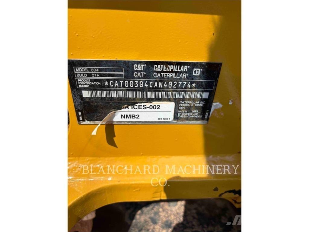 CAT 304 Vikšriniai ekskavatoriai