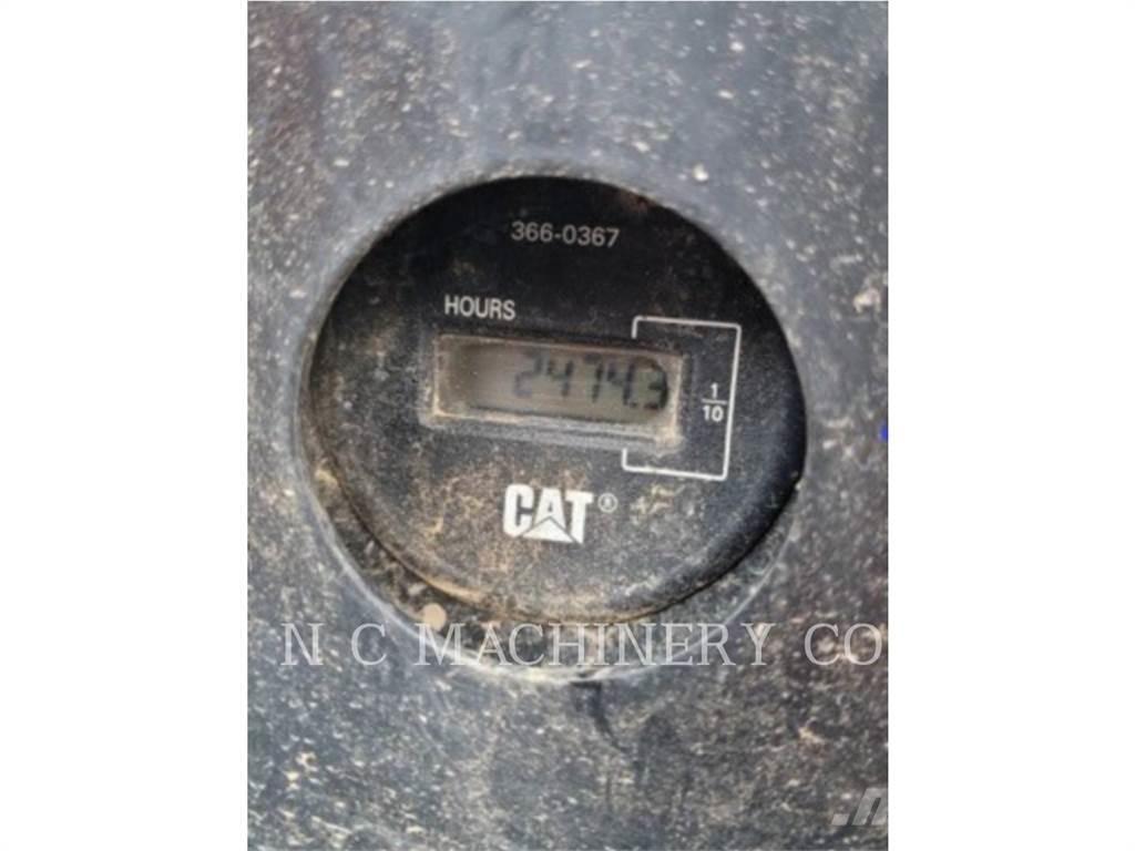 CAT 304E2 CRCB Vikšriniai ekskavatoriai