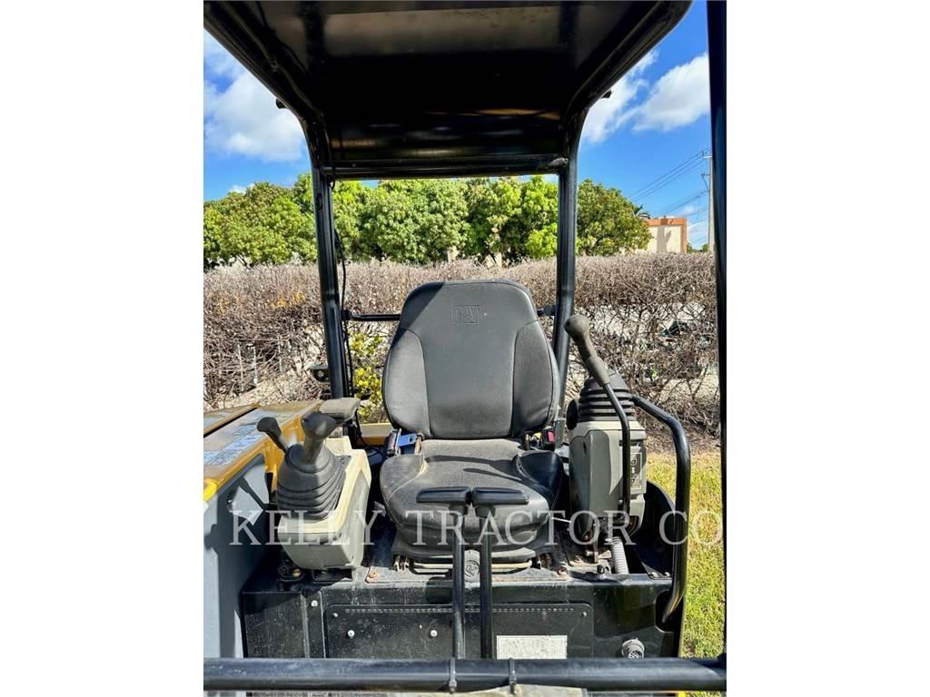 CAT 304E2CR Vikšriniai ekskavatoriai