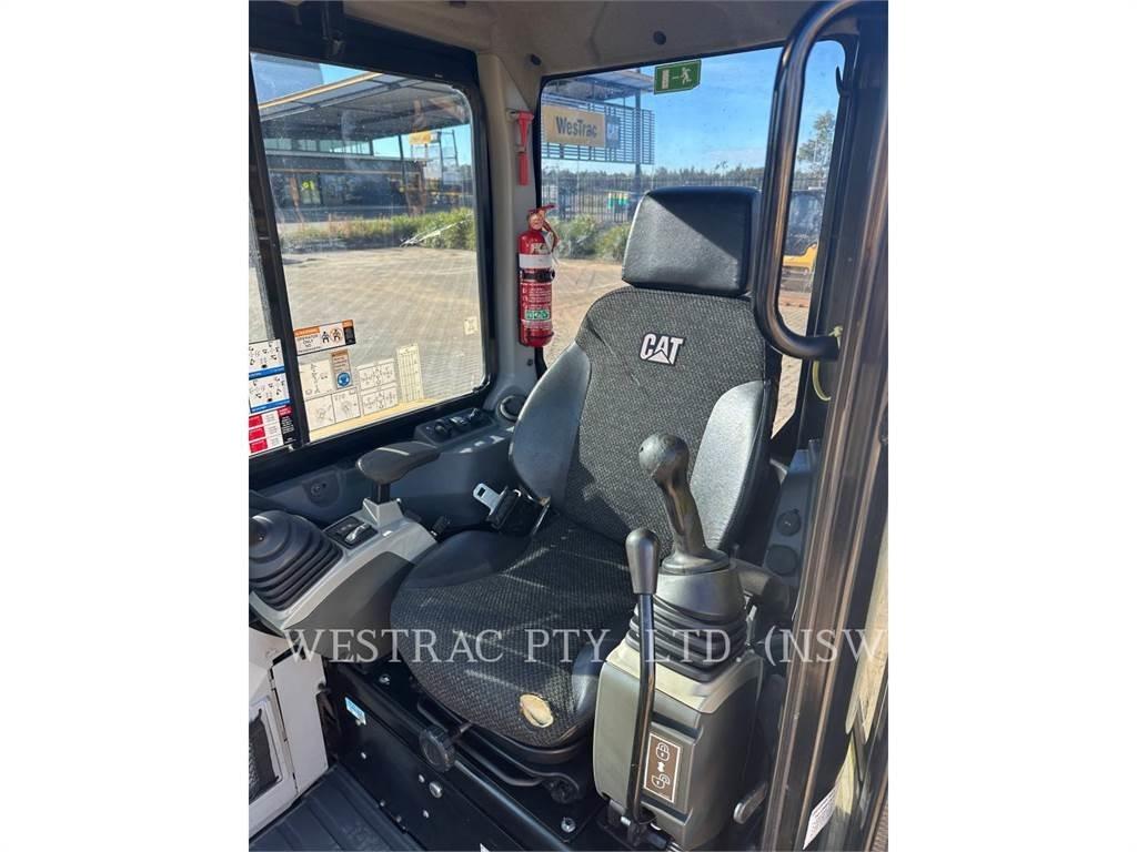 CAT 304E2CR Vikšriniai ekskavatoriai