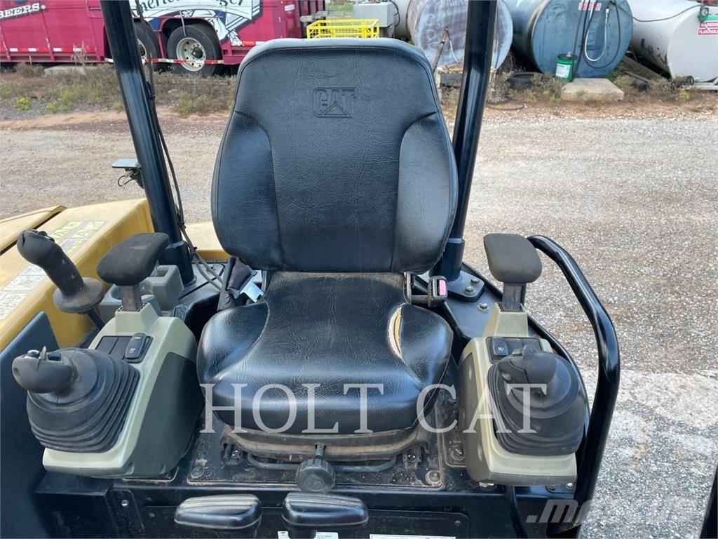 CAT 304E2CR Vikšriniai ekskavatoriai