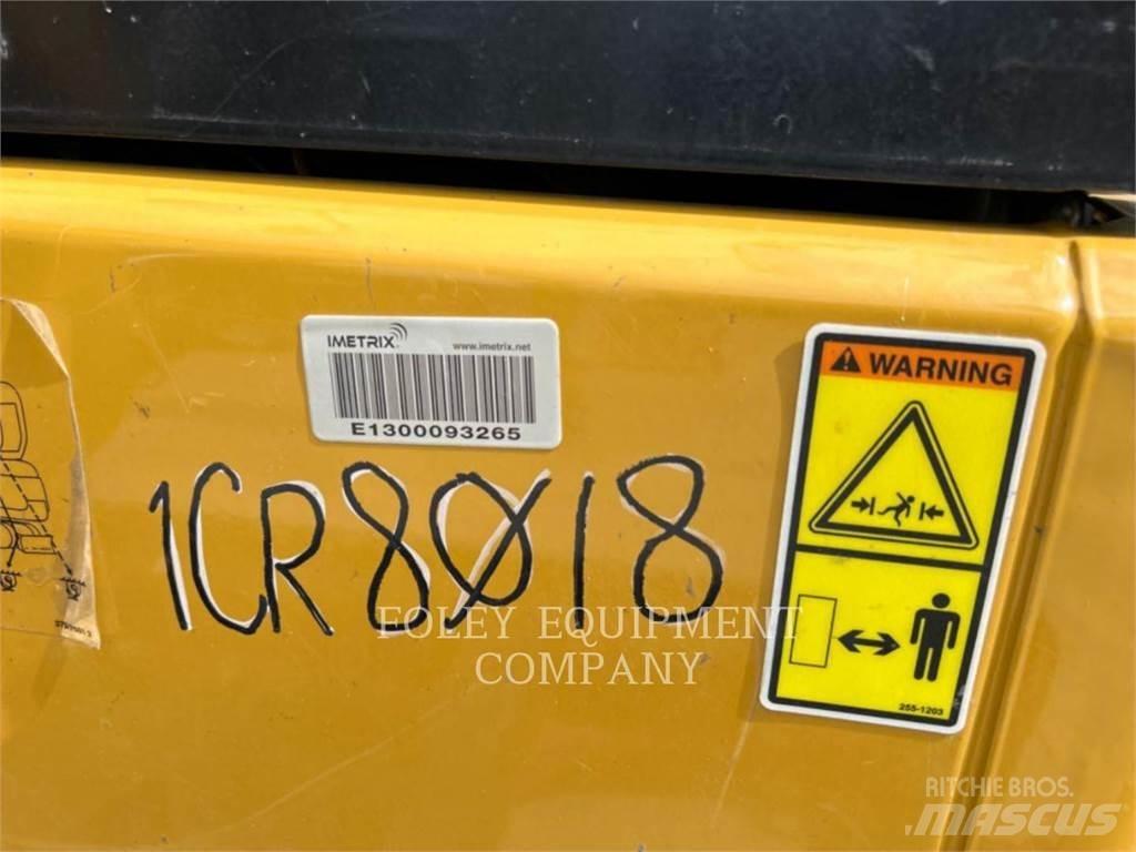 CAT 304E2LC Vikšriniai ekskavatoriai
