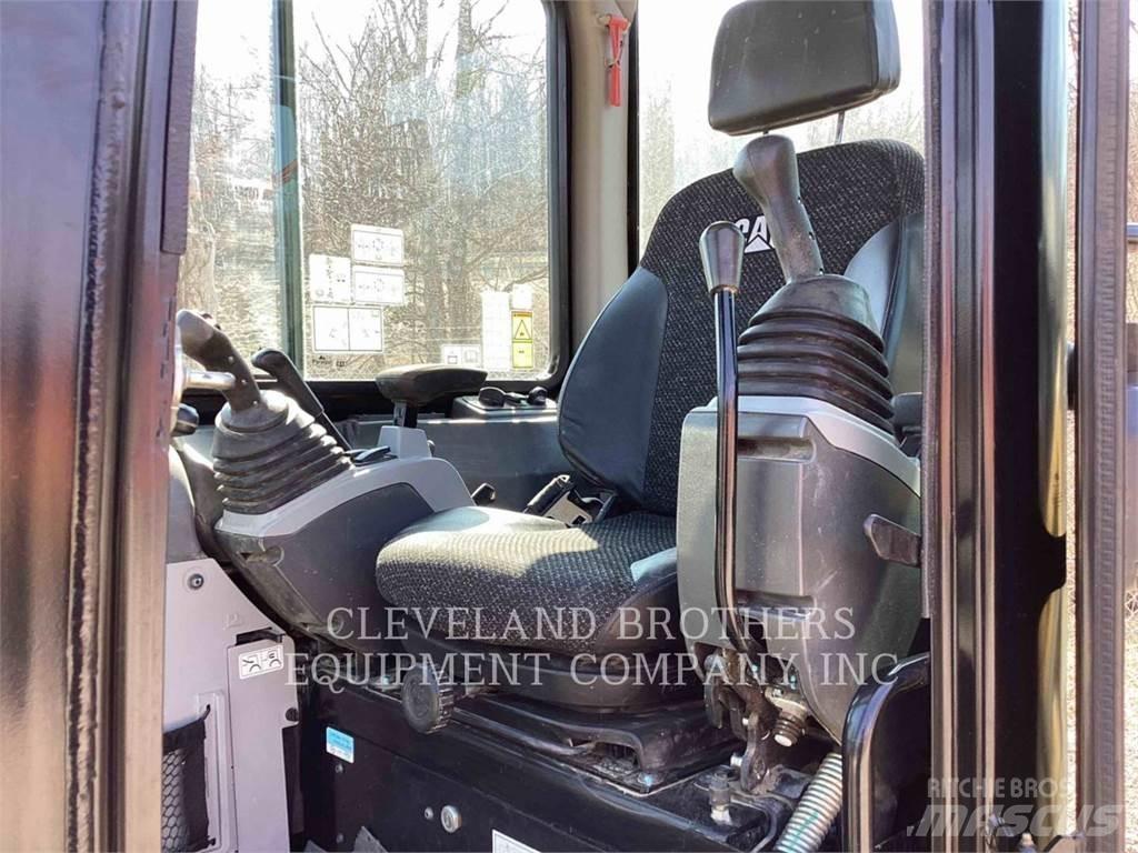 CAT 304ECR Vikšriniai ekskavatoriai