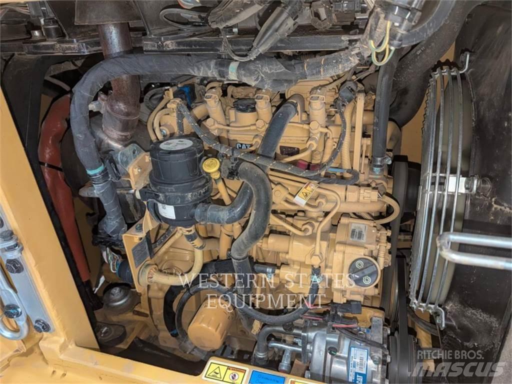 CAT 305 Vikšriniai ekskavatoriai