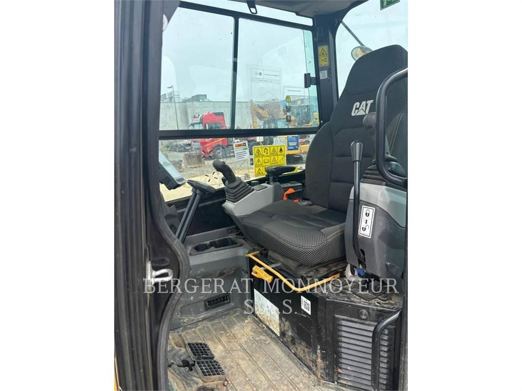 CAT 305 Vikšriniai ekskavatoriai